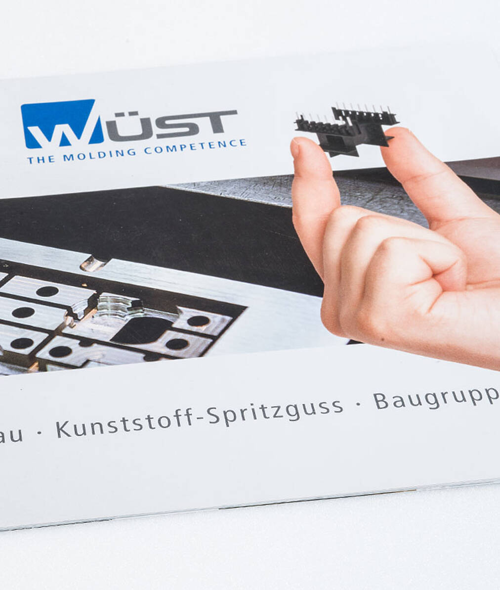 Imagebroschüren für Werkzeug- und Formenbau Imagebroschüre Spritzgusstechnik